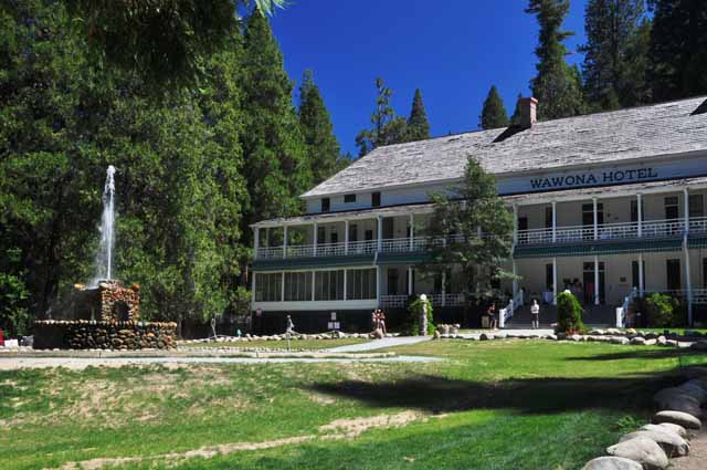 Yosemite's Wawona Hotel